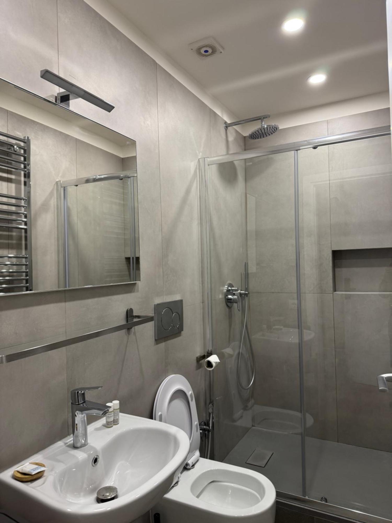 Flat 7 Rome Guesthouse Exterior photo